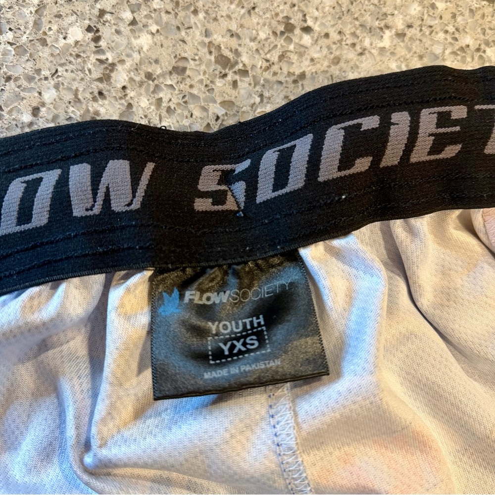 Flow Society l Milk & Cookies Flow l Youth Shorts l Size: YXS - Picture 9 of 9